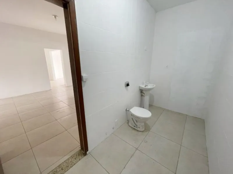 Sala comercial bem localizada em uma região nobre da região do Bairro Escola Agrícola, em Blumenau. — foto 3
