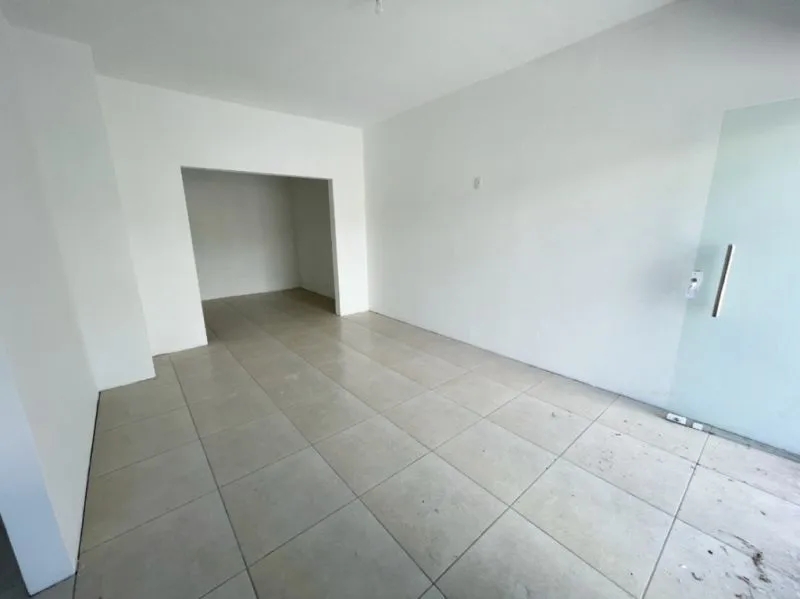 Sala comercial bem localizada em uma região nobre da região do Bairro Escola Agrícola, em Blumenau. — foto 7