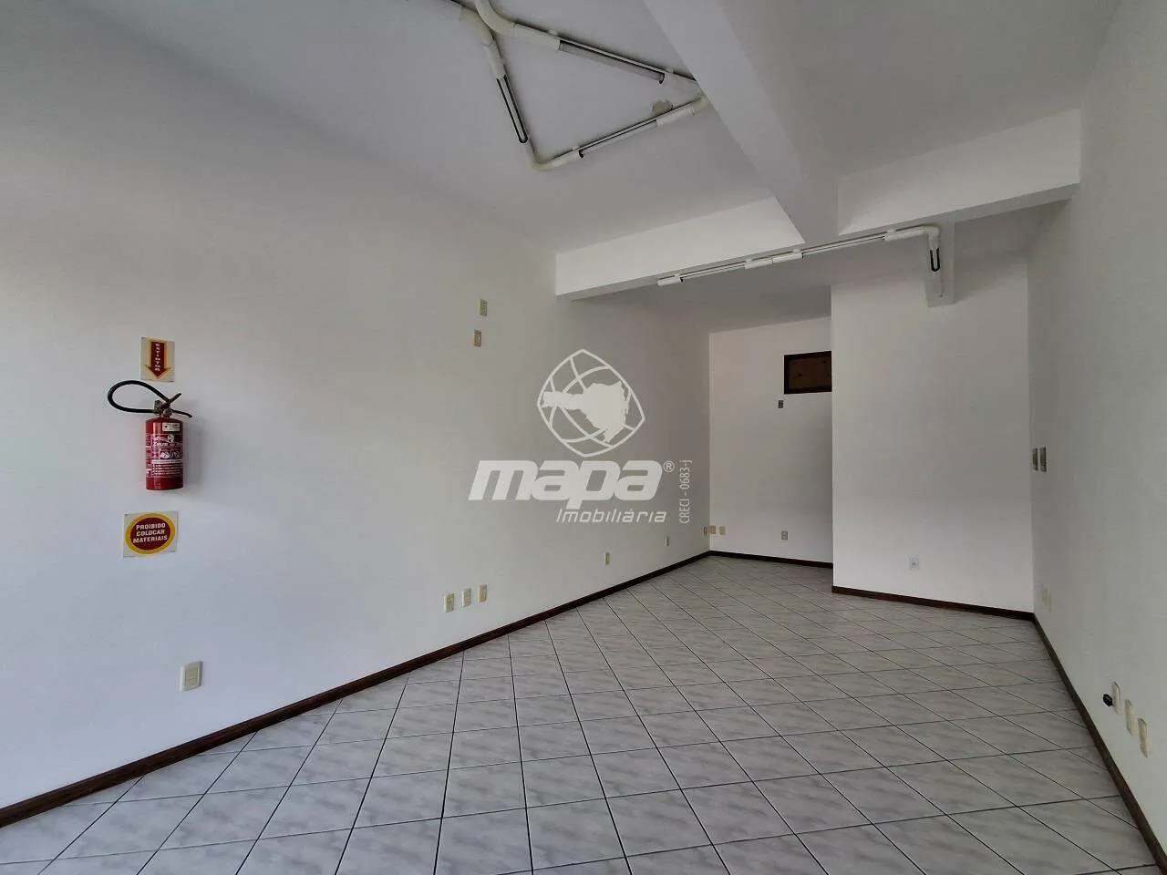 Sala comercial para locação — foto 3