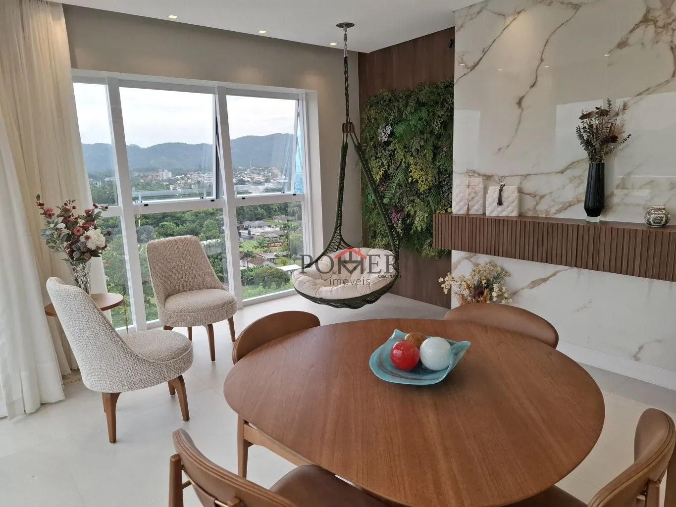 Apartamento com fino acabamento e tipo porteira fechada todo climatizado com 159,16m de área privativa, com 3 Suítes com móveis planejados na cidade de Timbó no bairro das Capitais. — foto 3