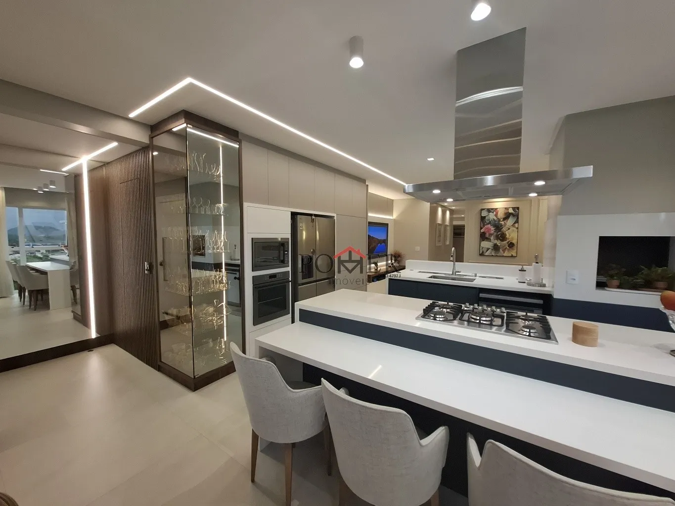 Apartamento com fino acabamento e tipo porteira fechada todo climatizado com 159,16m de área privativa, com 3 Suítes com móveis planejados na cidade de Timbó no bairro das Capitais. - foto 1