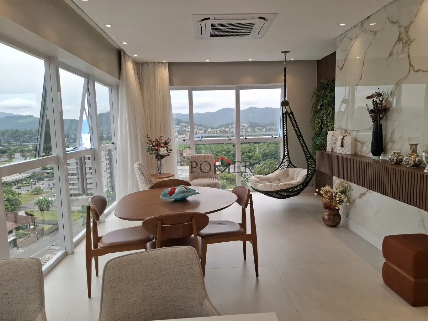 Apartamento com fino acabamento e tipo porteira fechada todo climatizado com 159,16m de área privativa, com 3 Suítes com móveis planejados na cidade de Timbó no bairro das Capitais. — foto 7