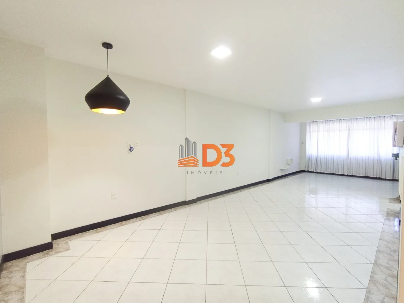 Amplo Apartamento com 3 quartos para alugar no Água Verde - foto 1