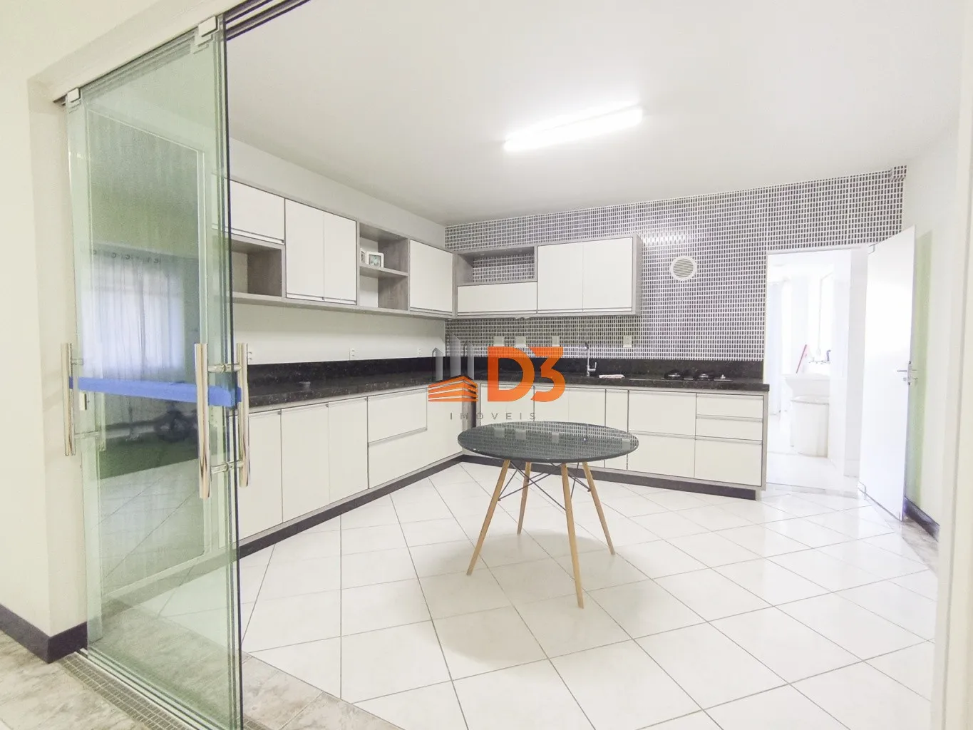 Amplo Apartamento com 3 quartos para alugar no Água Verde — foto 3
