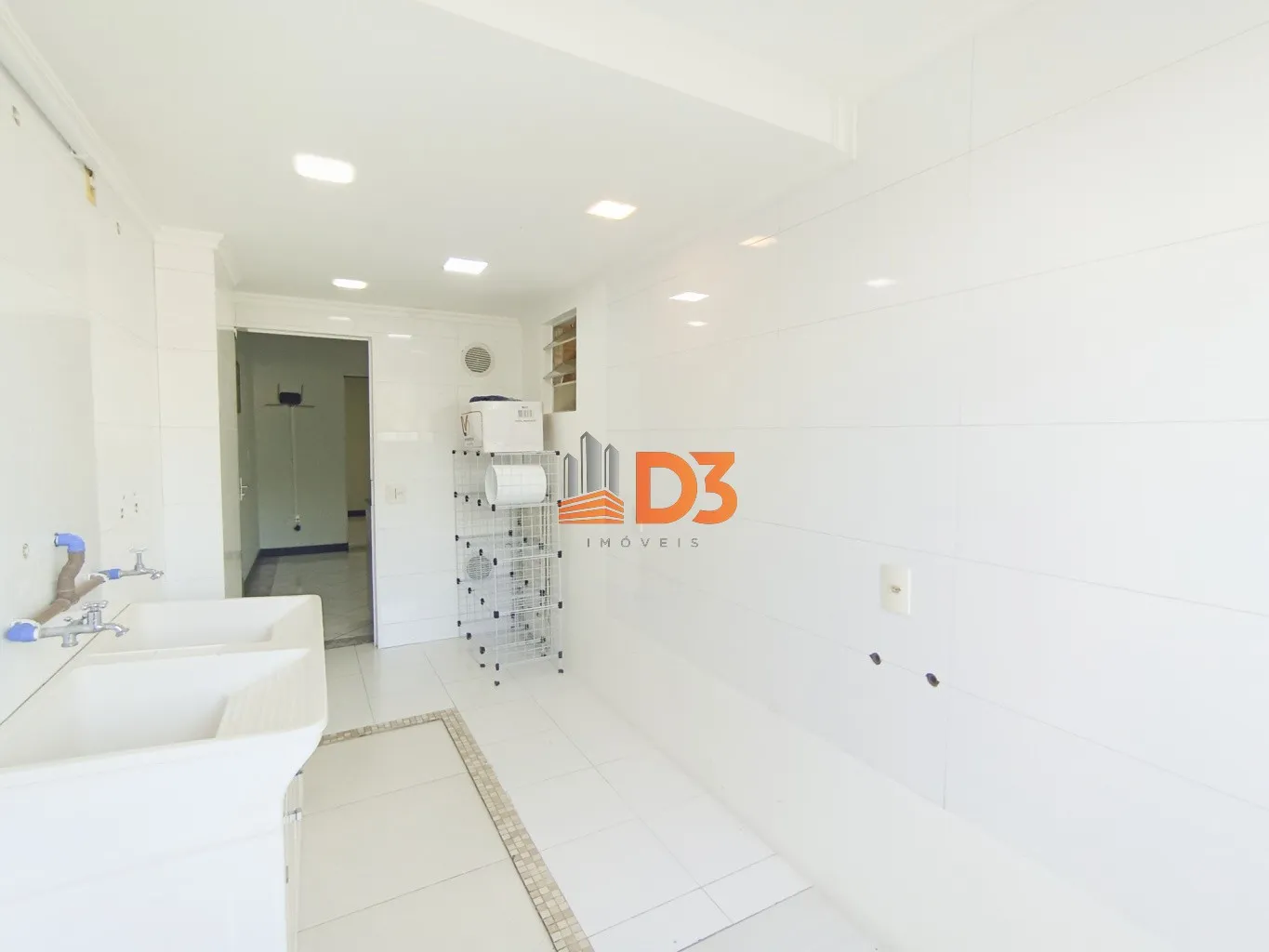 Amplo Apartamento com 3 quartos para alugar no Água Verde — foto 7