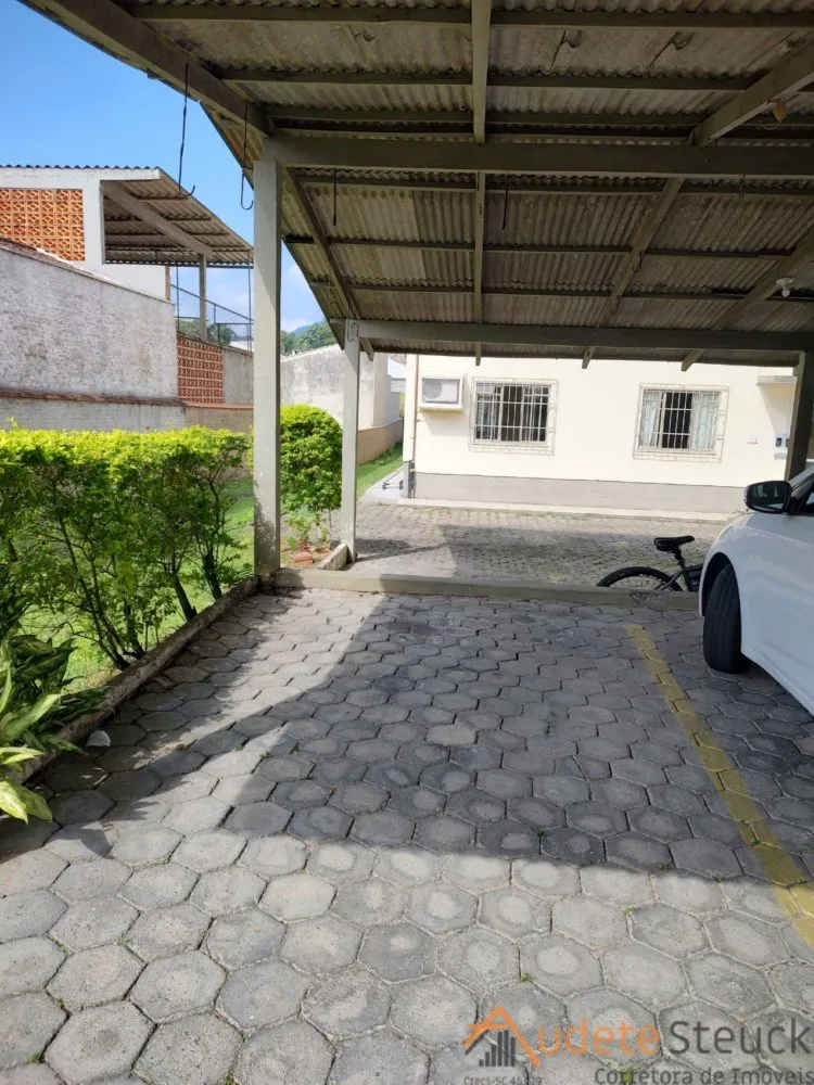Apartamento com 3 dormitórios no Àgua Verde - foto 1