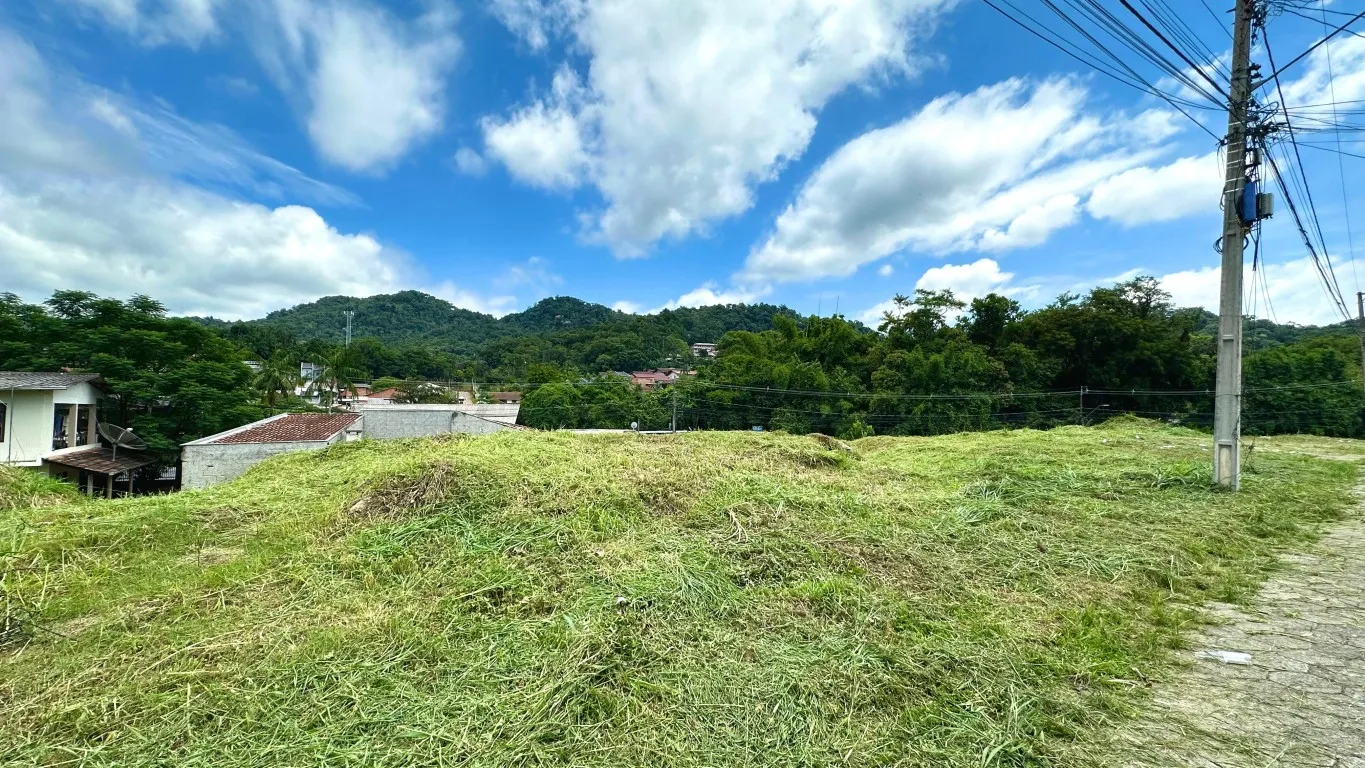 Terrenos comercial e residencial com boa localização no bairro Velha Central. — foto 2