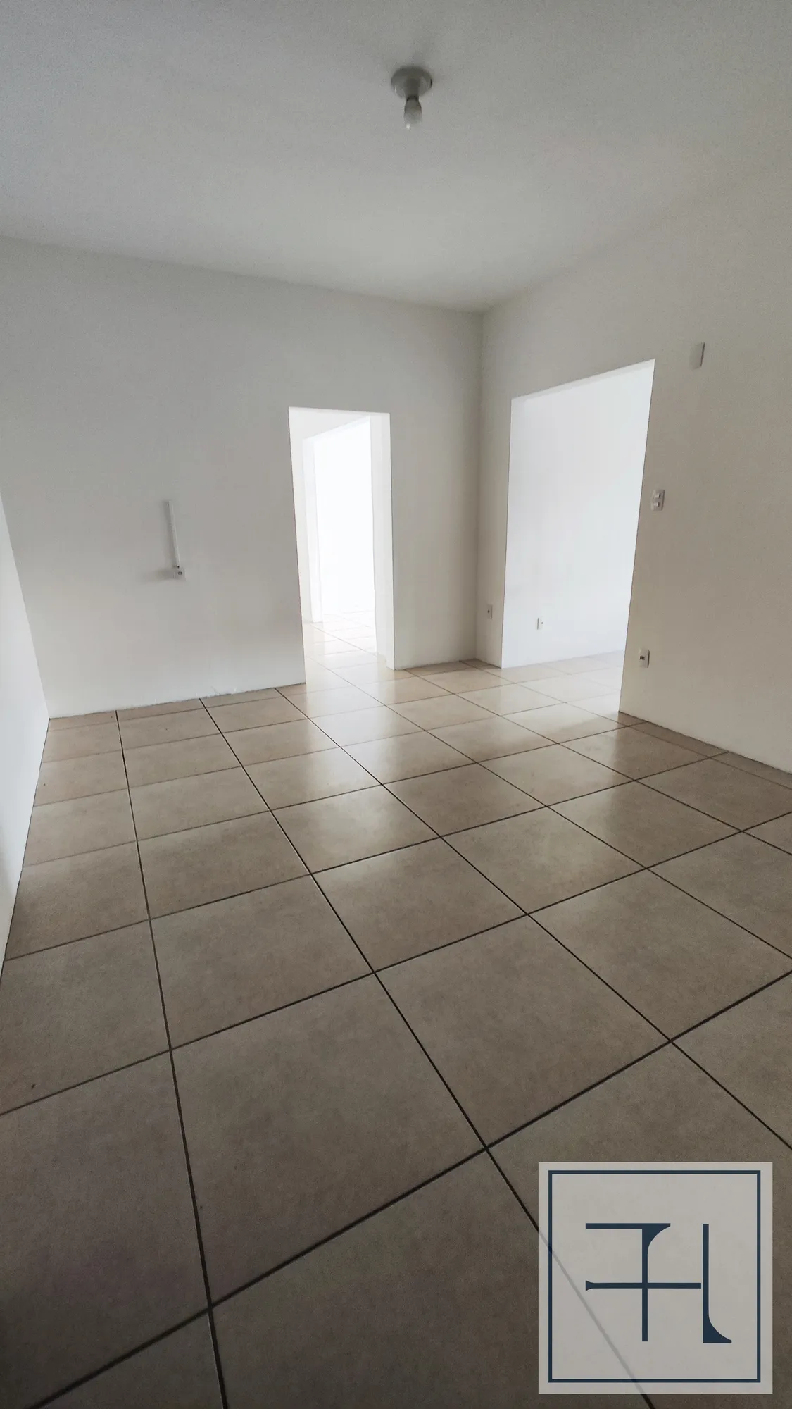 Excelente Loja Comercial - Frente Corredor de Serviço - VILA NOVA — foto 6