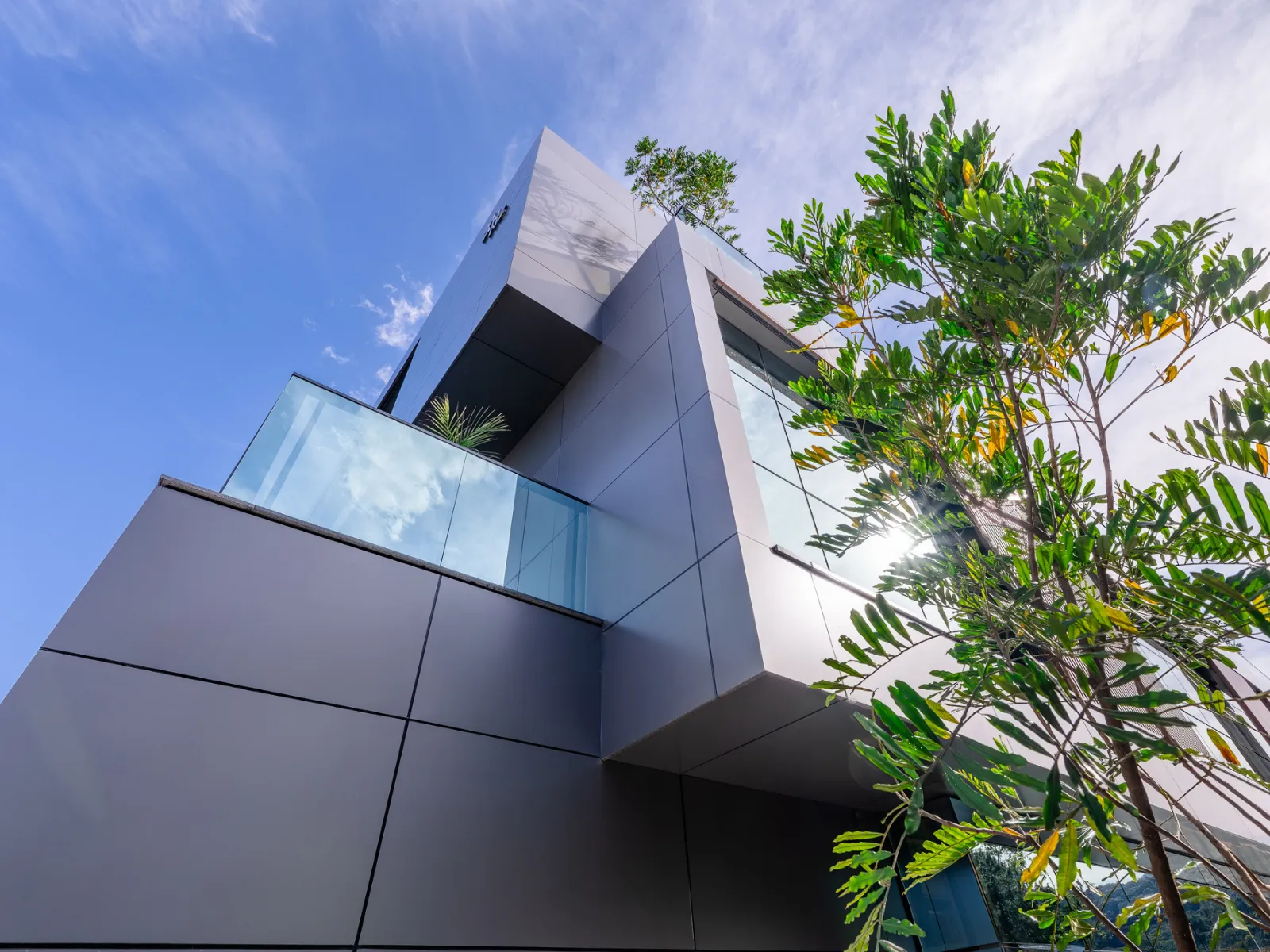 SALA COMERCIAL EM LOCALIZAÇÃO ESTRATÉGICA - foto 1