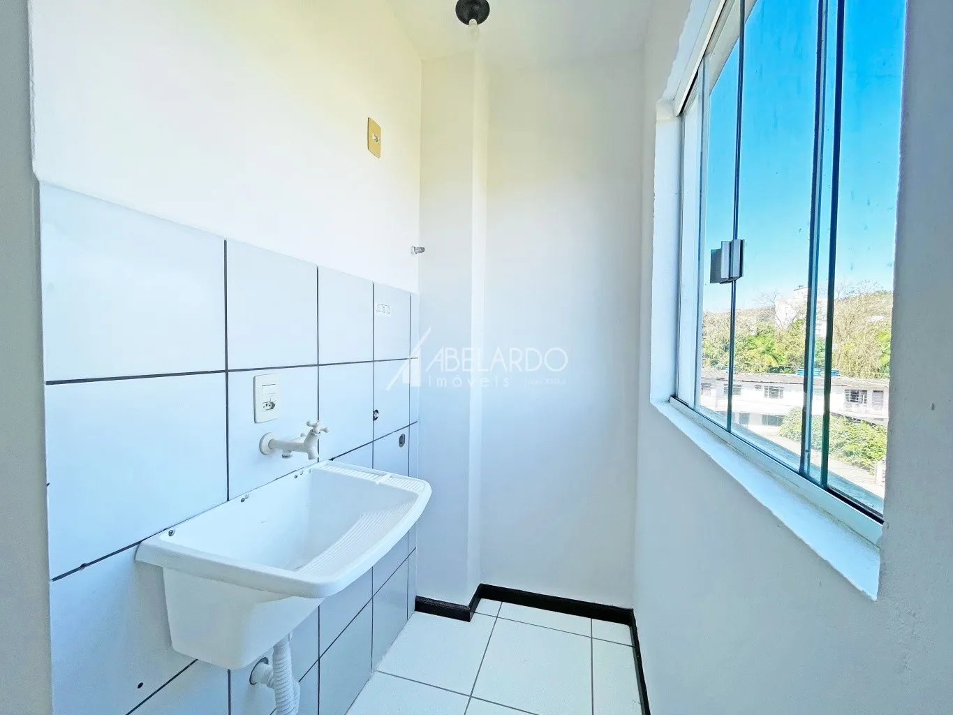 APARTAMENTO COM 2 DORMITÓRIOS, SENDO UMA SUITE - ITOUPAVA NORTE — foto 7