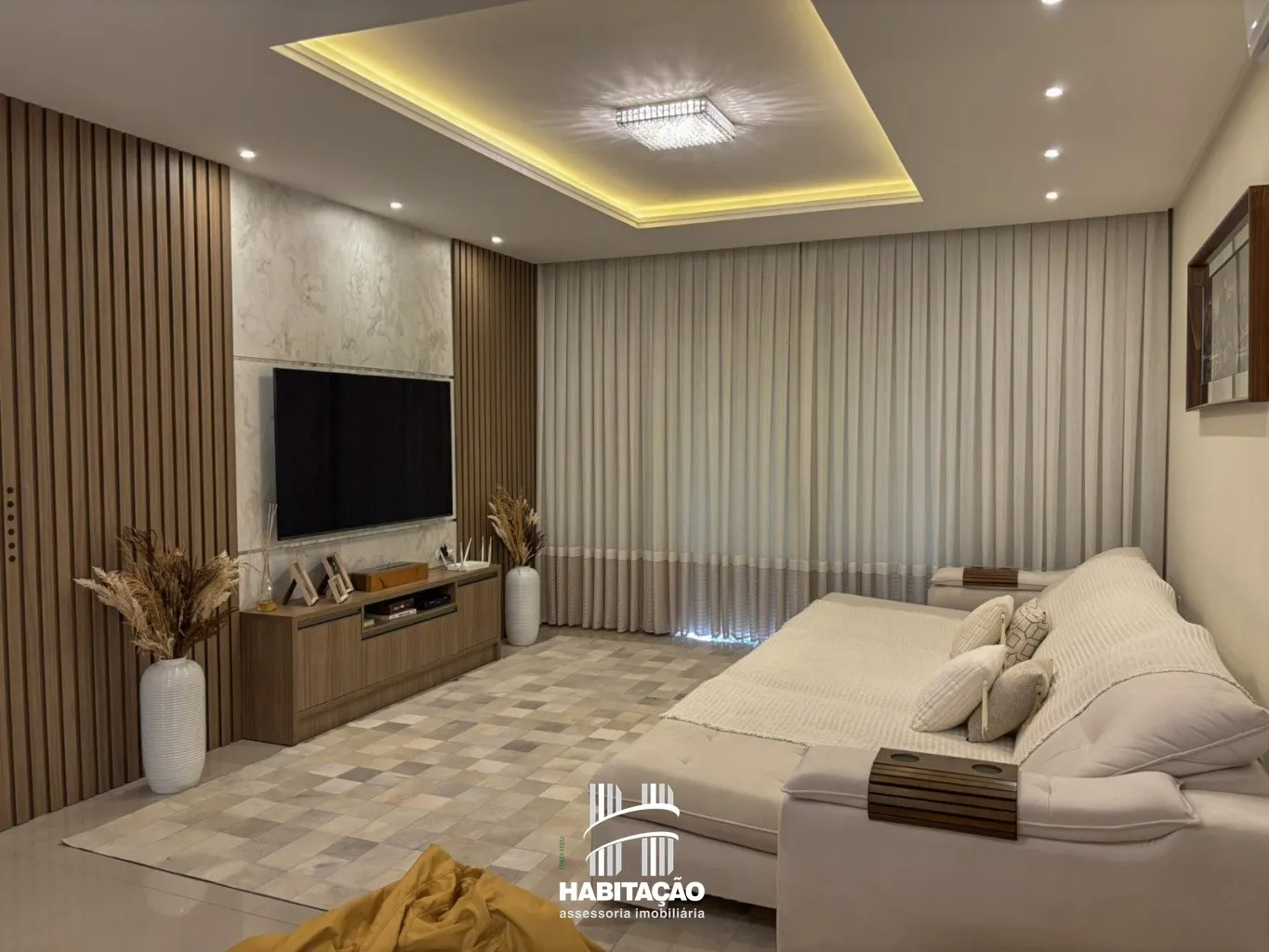 Casa mobiliada com piscina e espaço comercial - foto 1