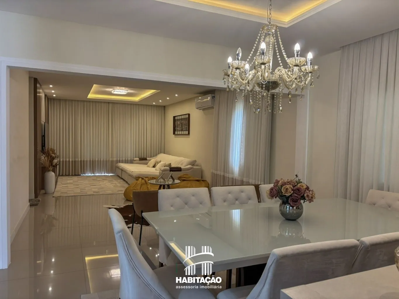 Casa mobiliada com piscina e espaço comercial — foto 6