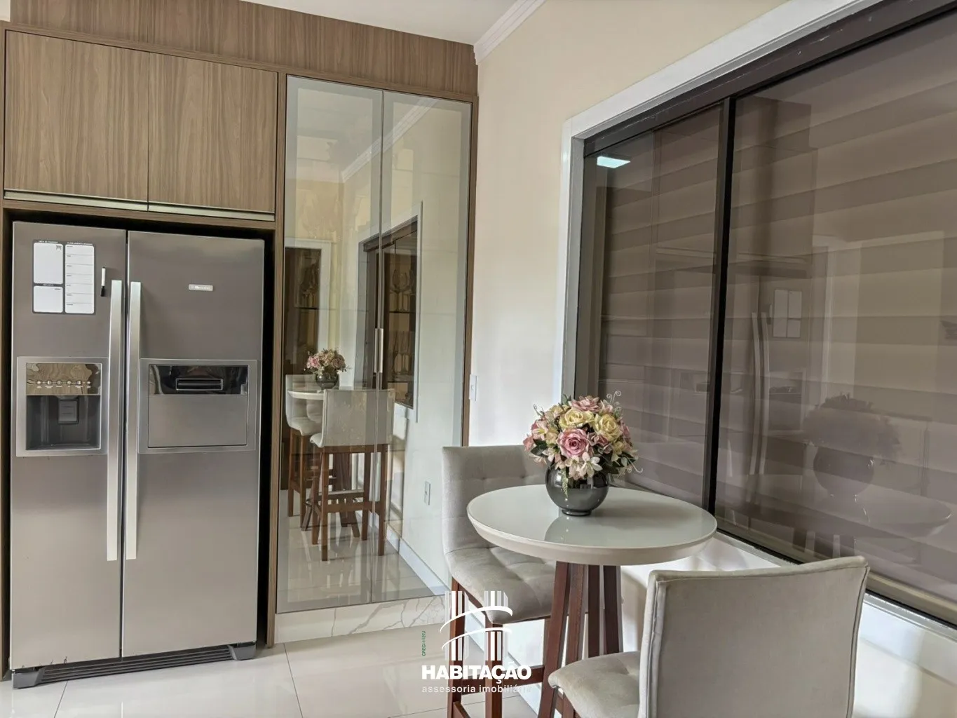 Casa mobiliada com piscina e espaço comercial — foto 7