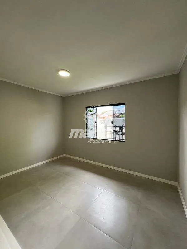 Casa com amplo espaço de terreno no bairro Tapajós — foto 4