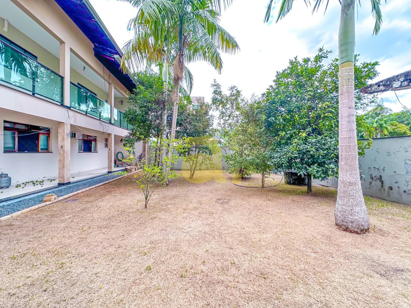 EXECELENTE CASA PARA LOCAÇÃO NO BAIRRO ITOUPAVAZINHA — foto 4