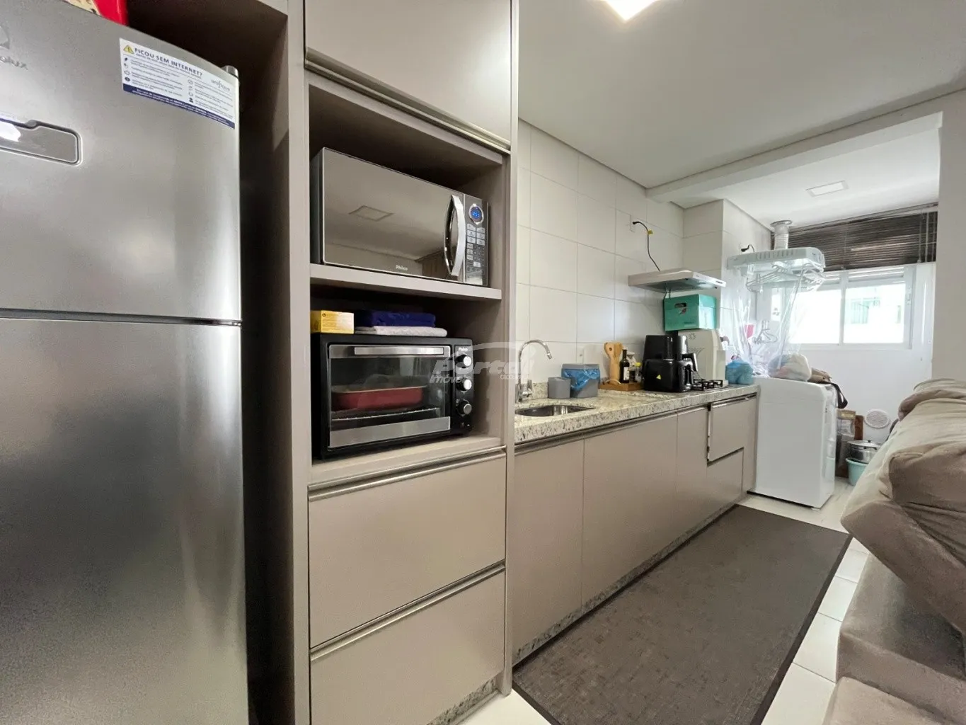 Apartamento com 3 dormitórios, sendo 1 suíte e 01 vagas de garagem a 50 metros do mar no bairro Itacolomi em Balneário Piçarras/SC — foto 7