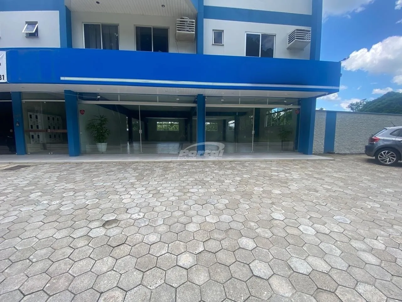 Loja térrea disponível para locação no bairro Vorstadt - foto 1