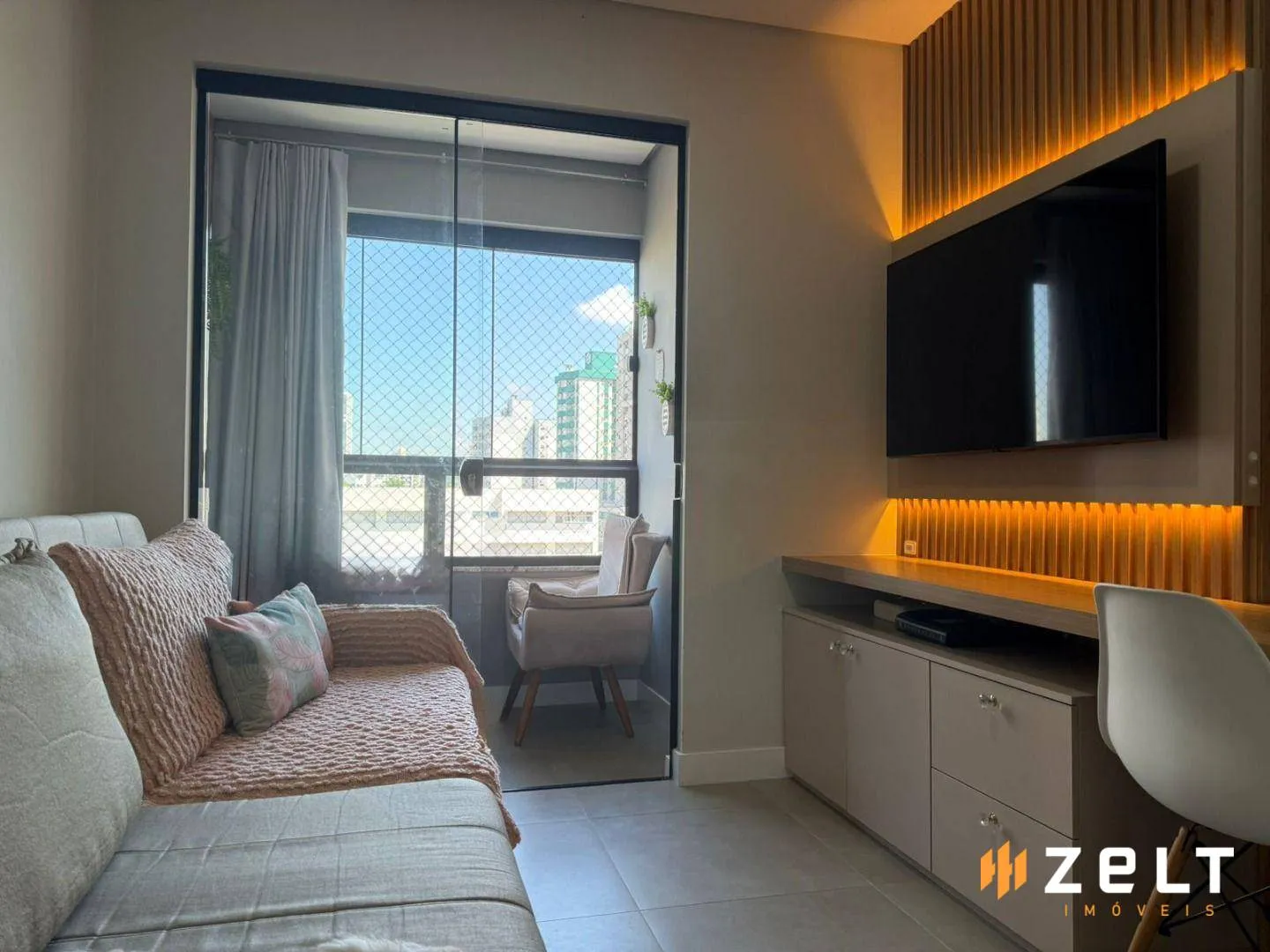 Apartamento com 1 dormitório à venda, 41 m por R$ 535.000,00 - Victor Konder - Blumenau/SC - foto 1