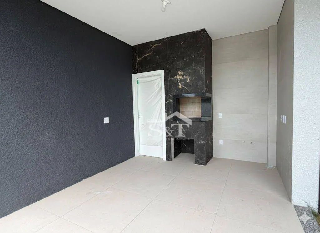 Linda Residência Quatro Dormitórios Piscina Escritura Pública Ingleses — foto 4