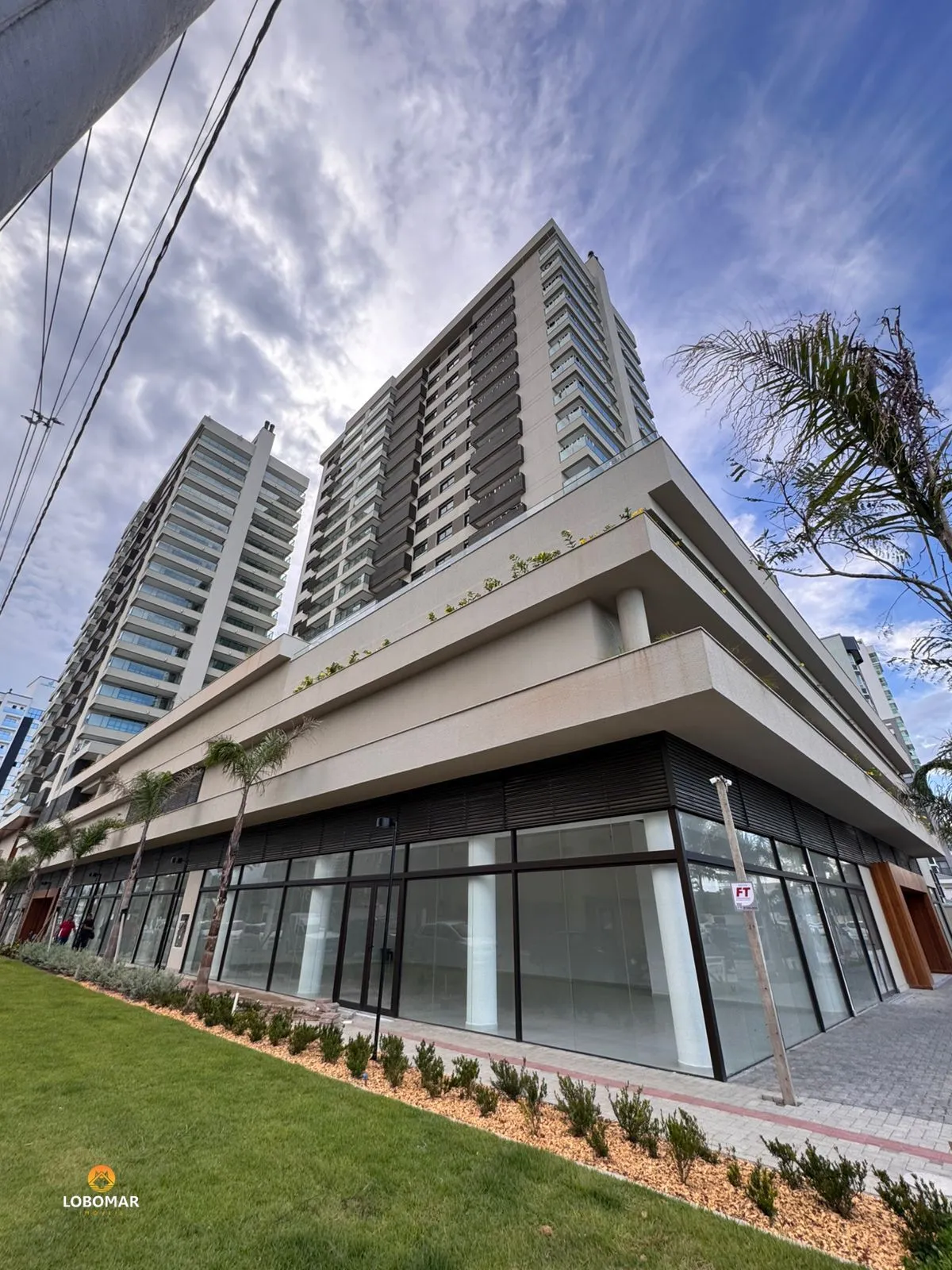 Apartamento frente mar, 3 dormitórios no Centro de Piçarras SC — foto 3