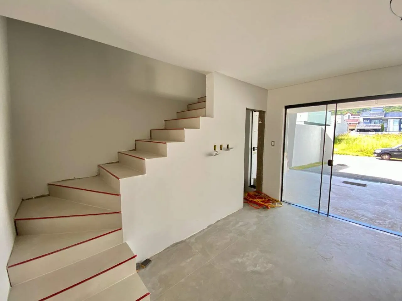 Sobrado com 3 Dormitórios na Velha Central , Conforto e Excelente Padrão de Acabamento — foto 4