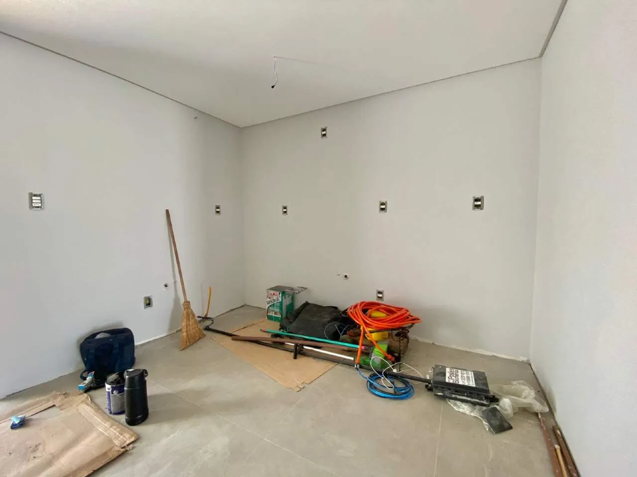 Sobrado com 3 Dormitórios na Velha Central , Conforto e Excelente Padrão de Acabamento — foto 7