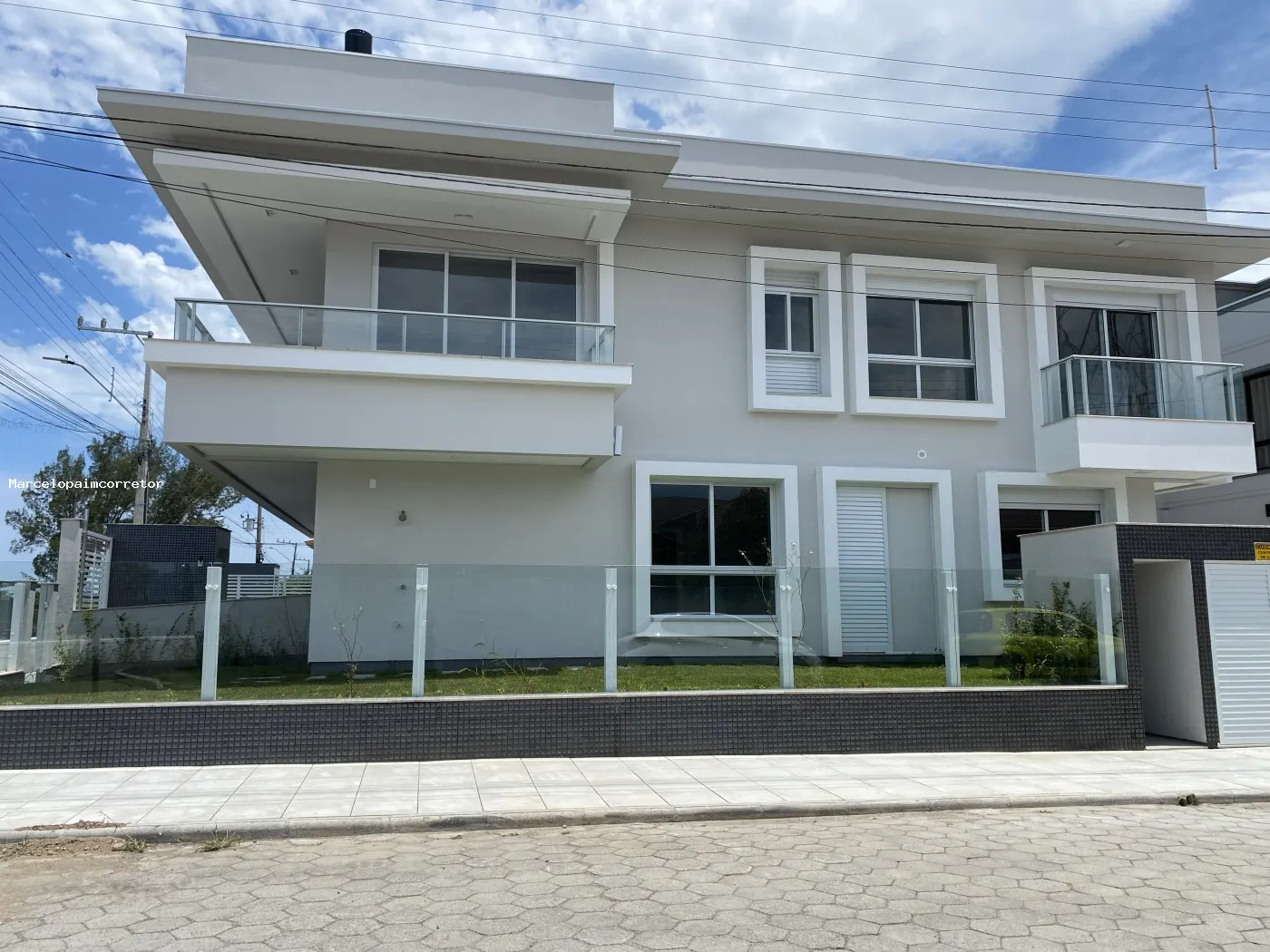 Apartamento para Venda em Palhoça, Praia do Sonho (Ens Brito), 2 dormitórios, 2 suítes, 3 banheiros, 2 vagas — foto 2