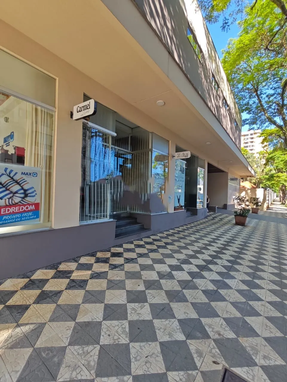 Excelente loja comercial térrea para aluguel ou venda em Blumenau! — foto 2