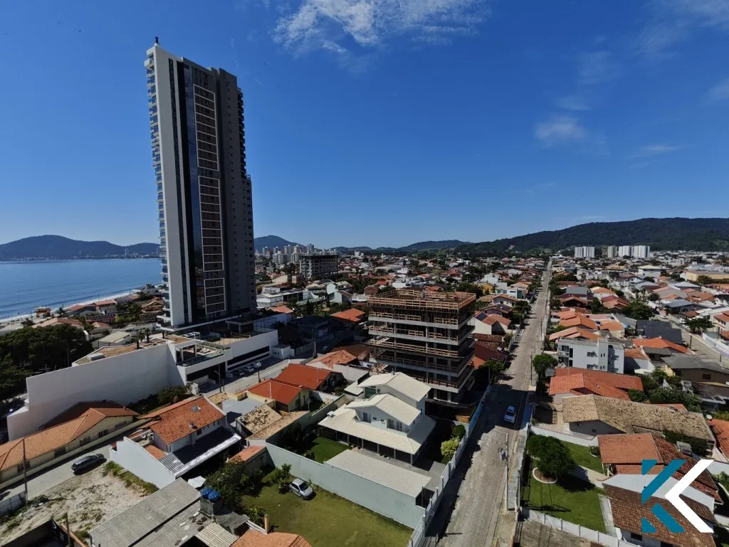 APARTAMENTO COM LINDA VISTA PARA O MAR NO CENTRO DE PENHA/SC — foto 5