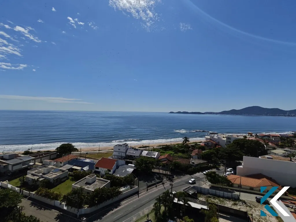 APARTAMENTO COM LINDA VISTA PARA O MAR NO CENTRO DE PENHA/SC - foto 1