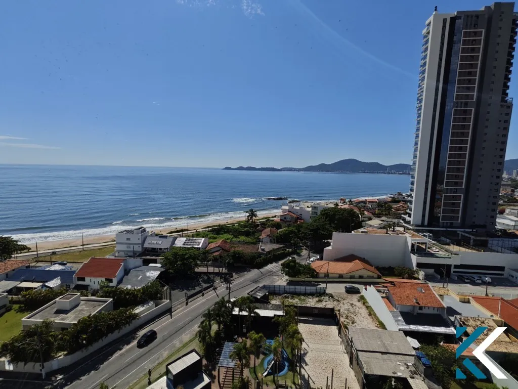APARTAMENTO COM LINDA VISTA PARA O MAR NO CENTRO DE PENHA/SC — foto 2