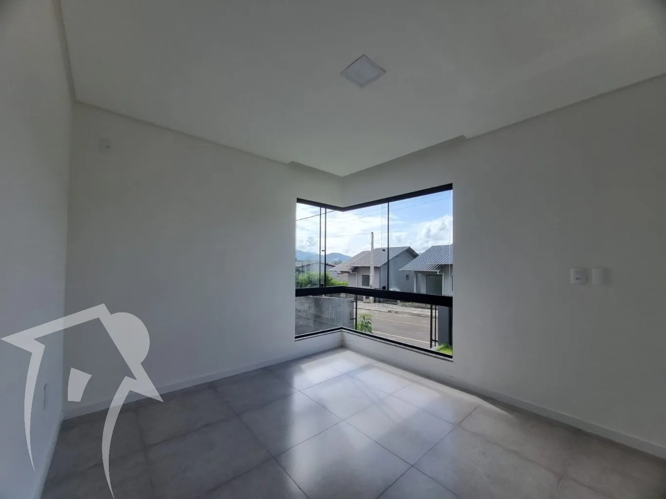 Conforto e Boa Localização em Uma Casa Encantadora — foto 3