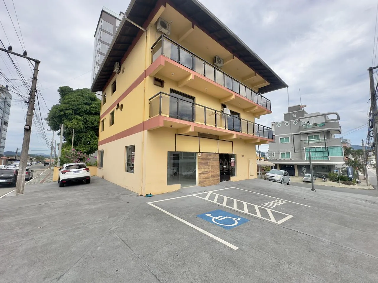 SALA COMERCIAL NO BAIRRO NAÇÕES — foto 2