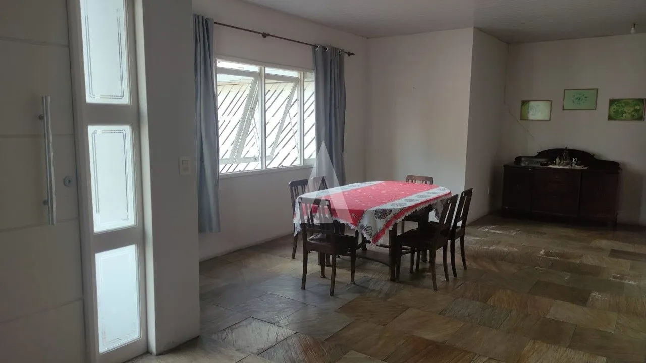Casa à venda no bairro América em Joinville-SC por R$950.000,00. — foto 4