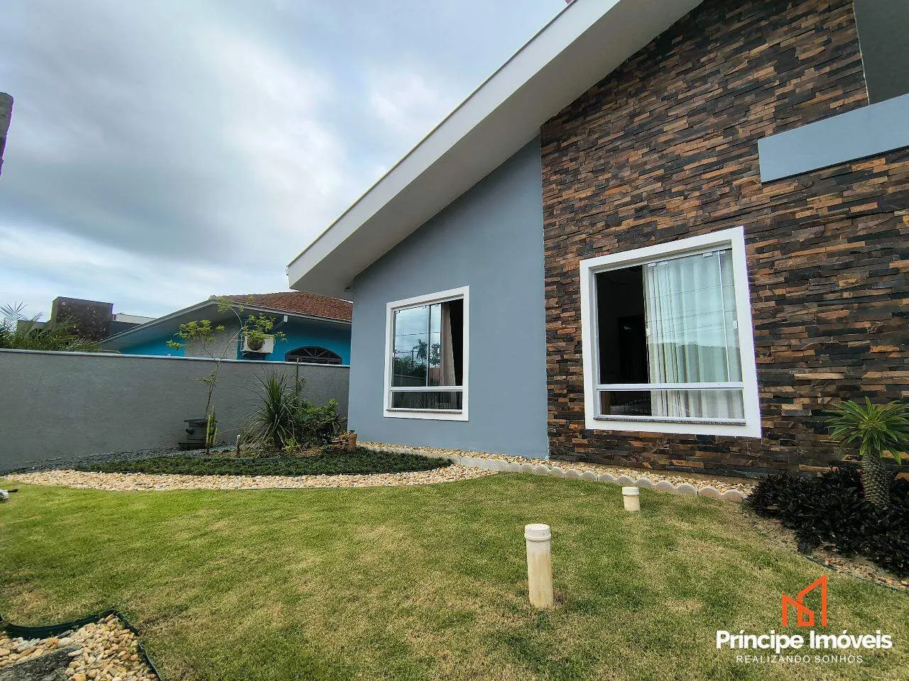 Casa com 3 quartos no Iririú em Joinville — foto 4