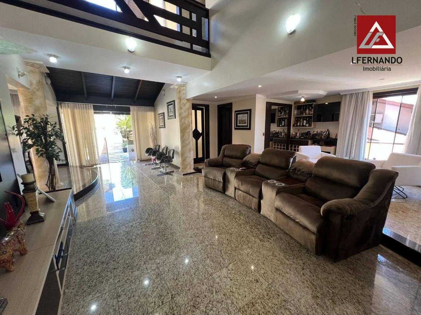 Casa de alto padrão com 3 dormitórios, sendo 1 suíte à venda, 403 m por R$ 2.300.000 - Fortaleza - Blumenau/SC — foto 6