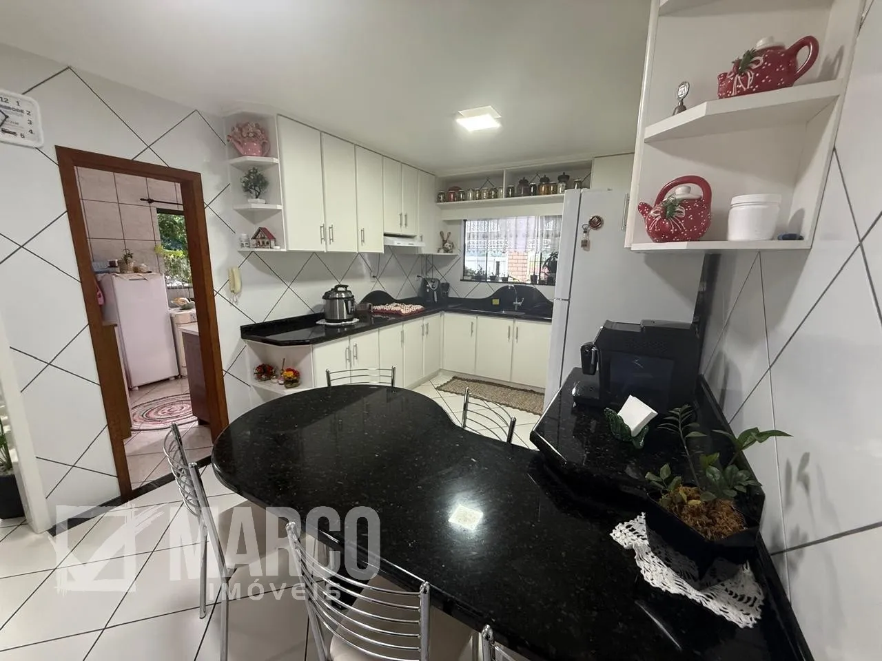 Casa de Alto Padrão com Piscina de Água Salgada e Vista Incrível no Centro de Pomerode/SC — foto 4