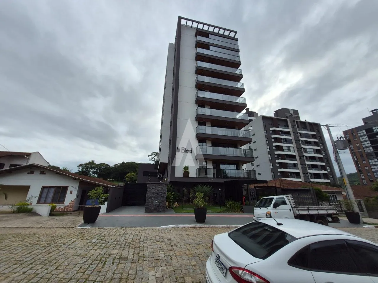 Apartamento com 2 suítes à venda no bairro Anita Garibaldi em Joinville-SC por R$800.000,00. - foto 1
