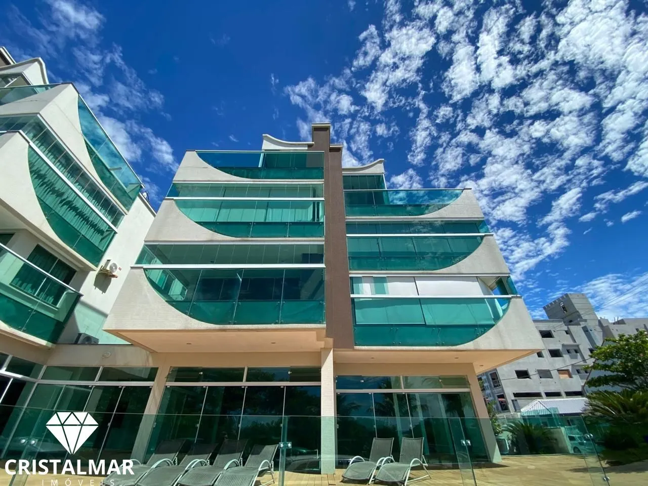 Frente mar em 4 Ilhas, 2 dormitórios mobiliado na praia Bandeira Azul - foto 1