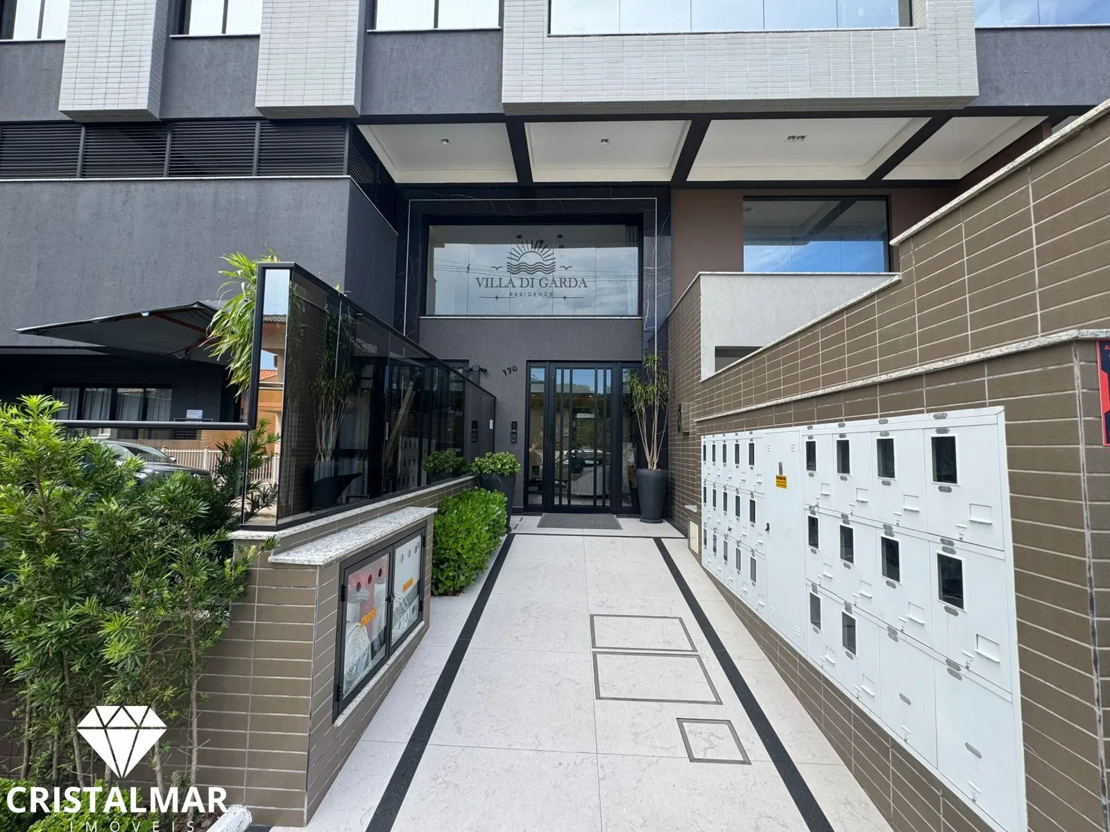 Cobertura duplex 3 suítes a 100m do Canto Grande com vista incrível — foto 3