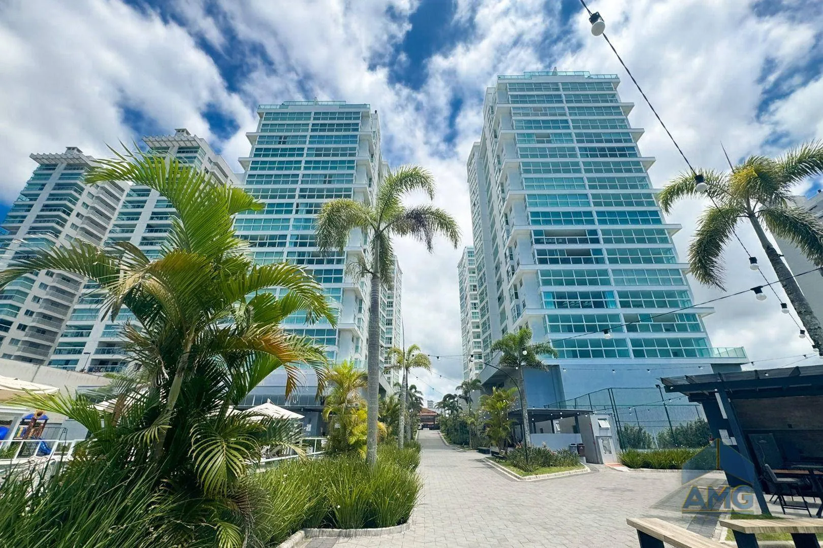Apartamento com 3 dormitórios à venda, 123 m por R$ 1.950.000 - Itacolomi - Balneário Piçarras/SC - foto 1