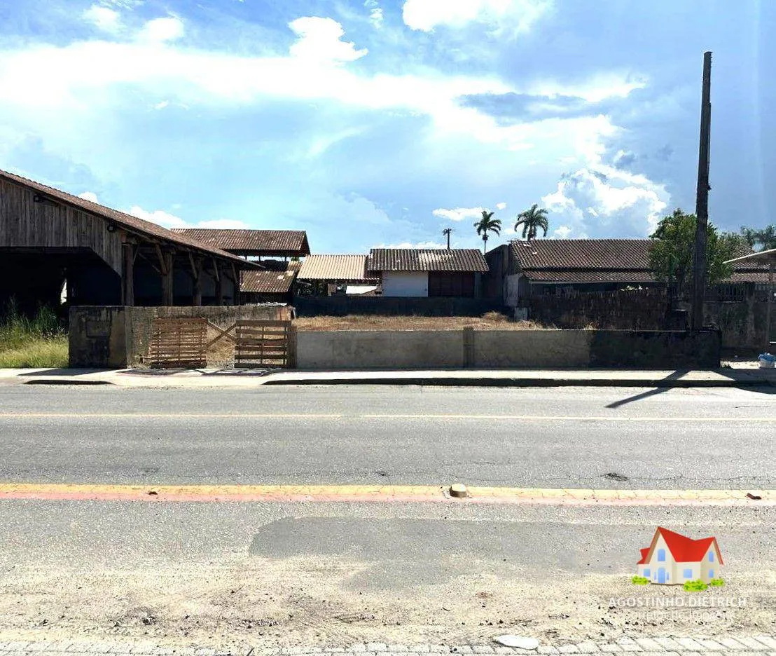 Lindo Terreno Fazendo Frente P/Tuiuti C/Area de 331,00 m2 Aterrado e Parte Murado No Bairro J.Paraiso! — foto 2