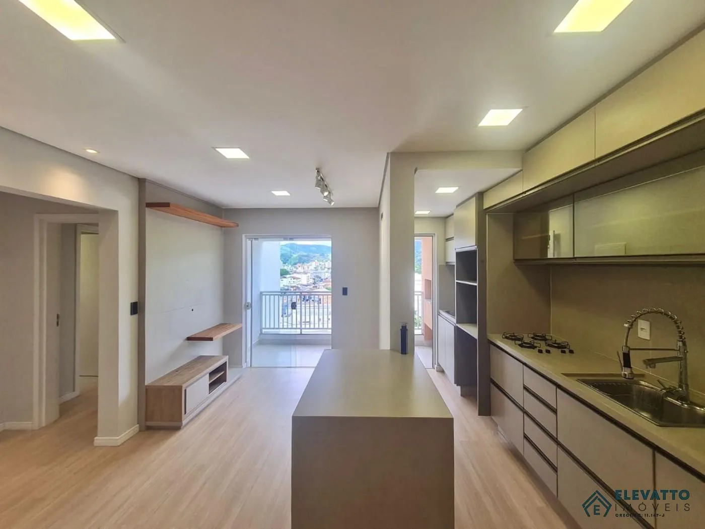 Apartamento para Venda em Blumenau, Garcia, 2 dormitórios, 1 suíte, 2 banheiros, 1 vaga — foto 2