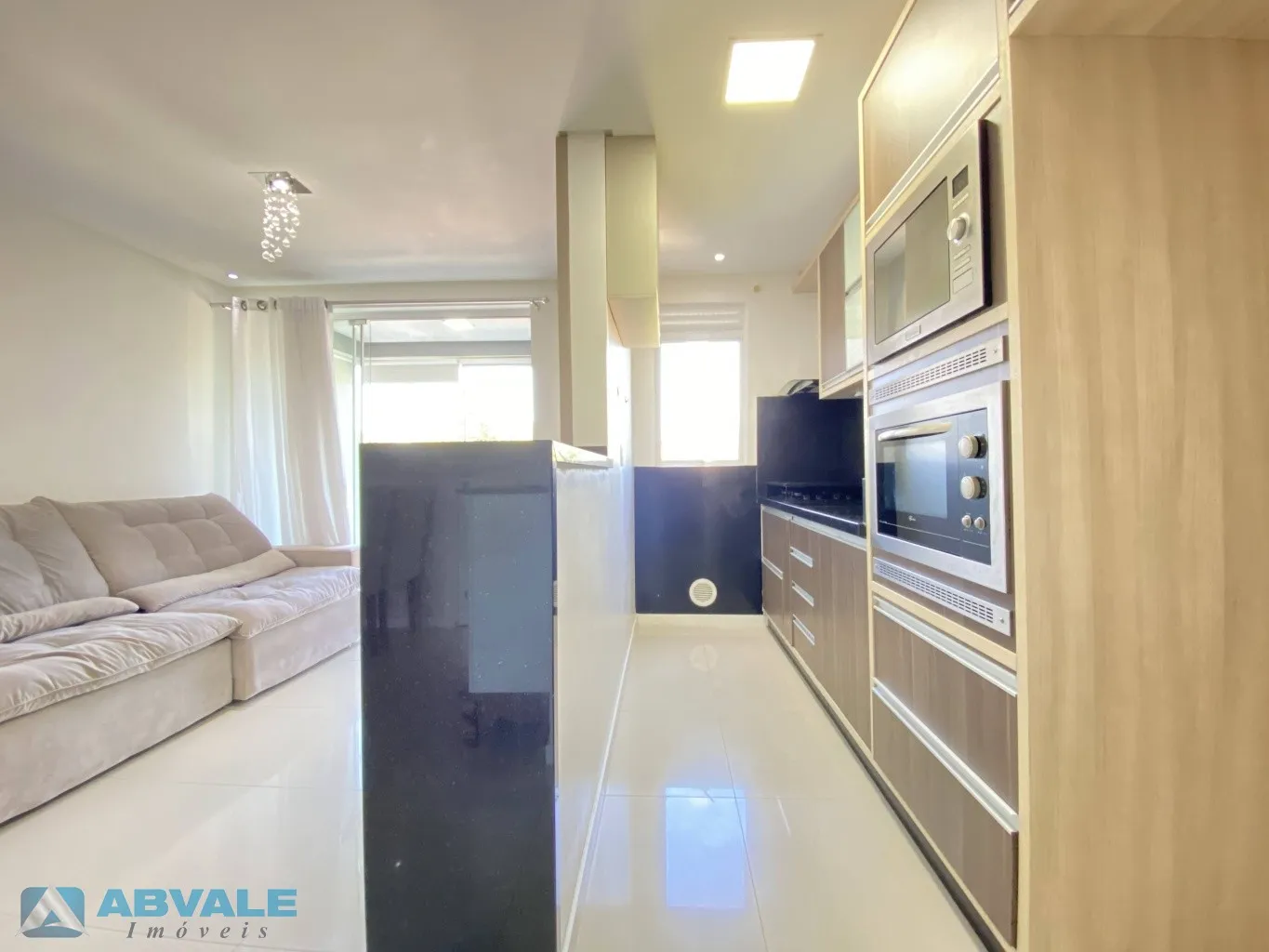 Apartamento mobiliado para alugar no Residencial Vesúvio no bairro Água Verde em Blumenau, 2 dormitórios sendo 1 suíte, sacada com churrasqueira, vaga de garagem, lazer completo e segurança 24h — foto 6