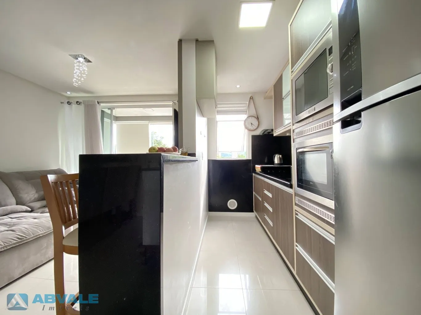 Apartamento mobiliado à venda no Residencial Vesúvio no bairro Água Verde em Blumenau, 2 dormitórios sendo 1 suíte, sacada com churrasqueira, vaga de garagem, lazer completo, frente para rua e apto a financiamento — foto 7