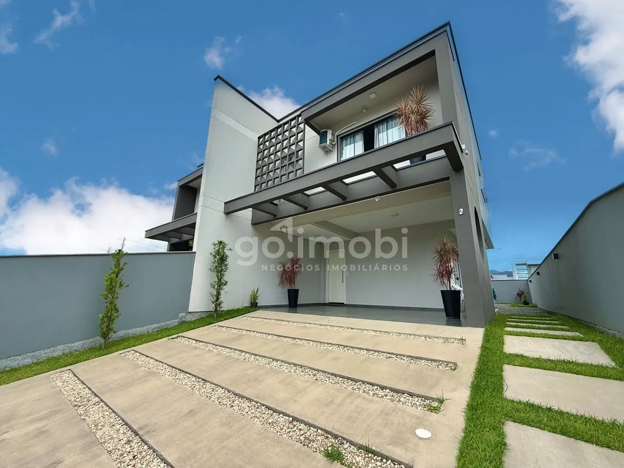 Sobrado Semi Mobiliado no Bairro Benedito em Indaial - foto 1