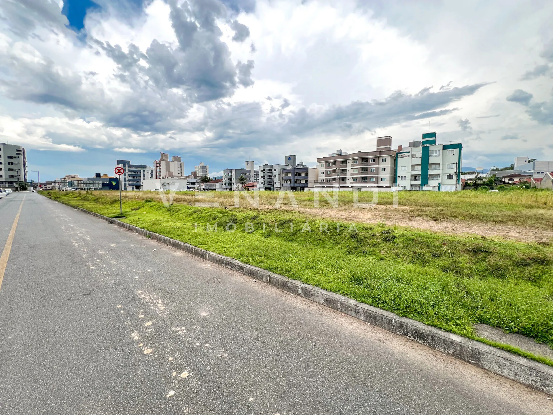 Terreno Comercial/Residencial no Bairro das Nações — foto 3