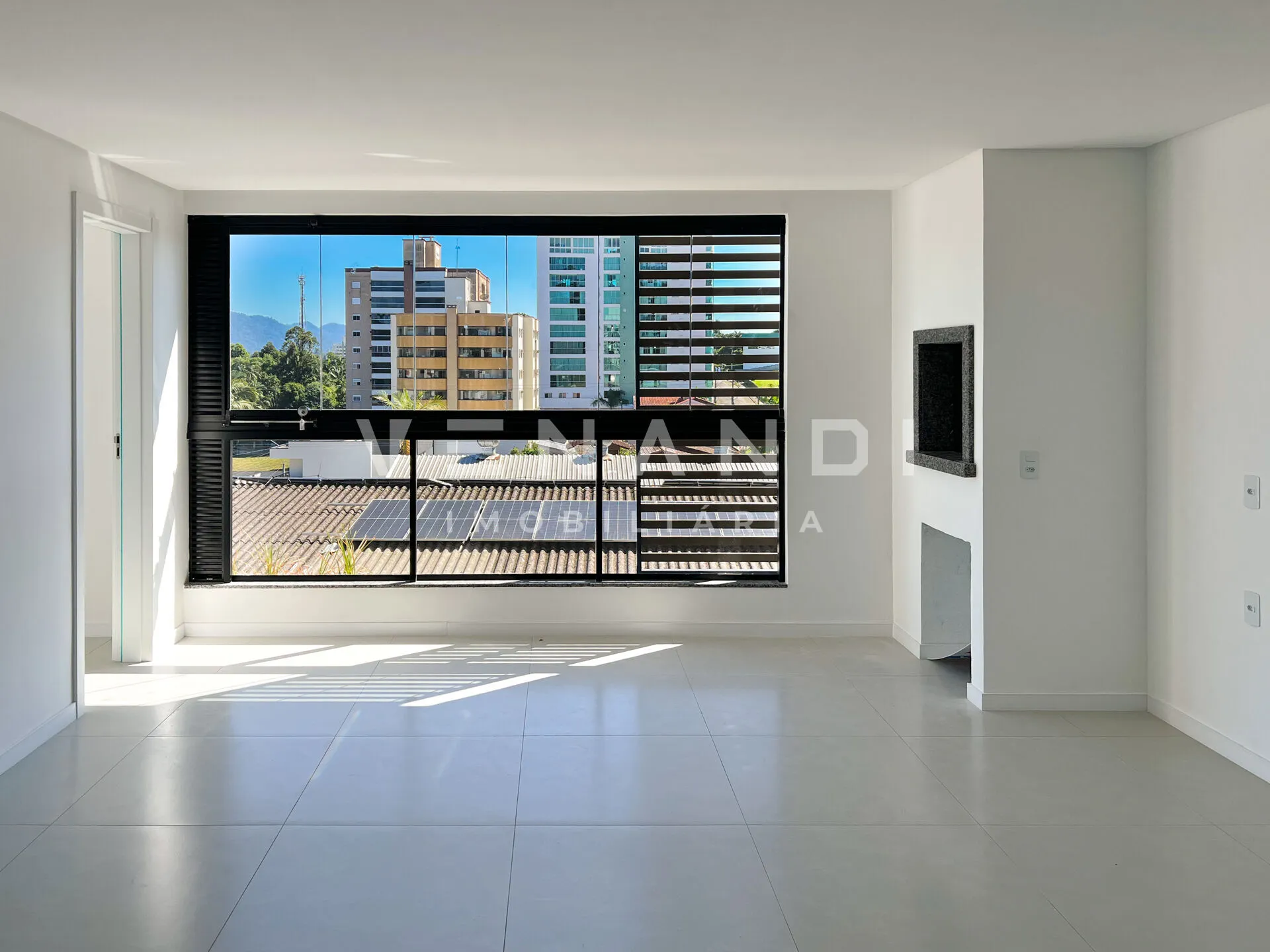 Excelente Apartamento de 03 quartos sendo 01 suíte no Bairro dos Estados em Indaial — foto 3