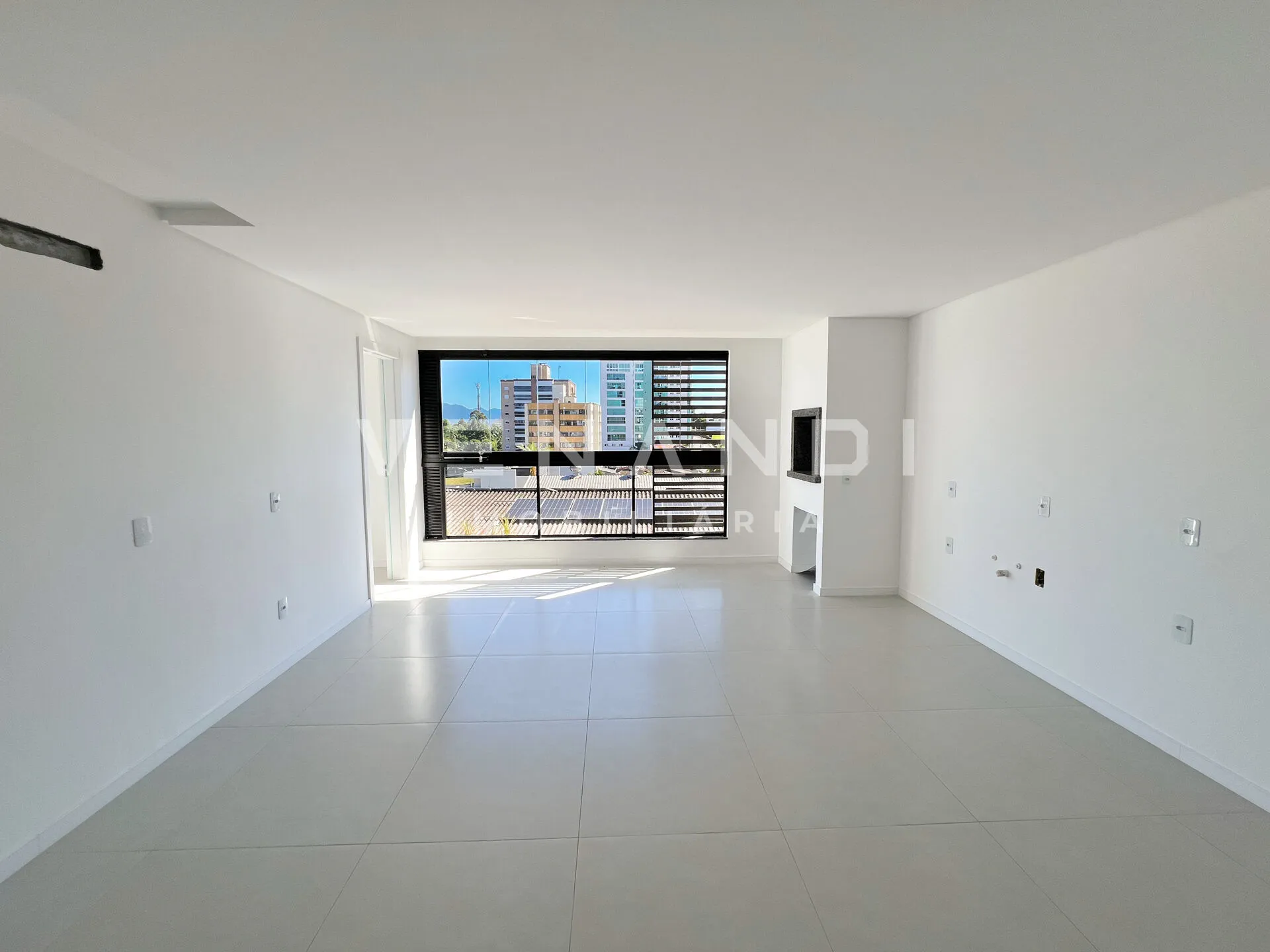 Excelente Apartamento de 03 quartos sendo 01 suíte no Bairro dos Estados em Indaial — foto 4
