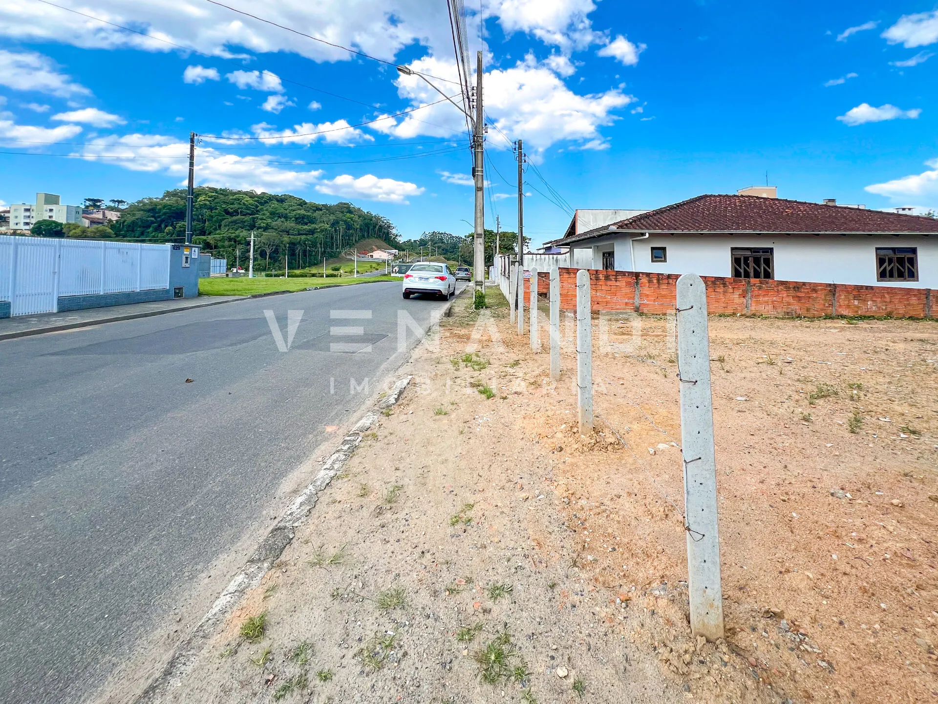 Excelente Terreno com potencial comercial/misto no coração do bairro Carijós! - foto 1